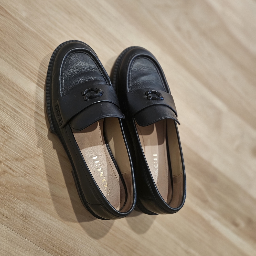Coach Women's Black Leather Leah Loafers